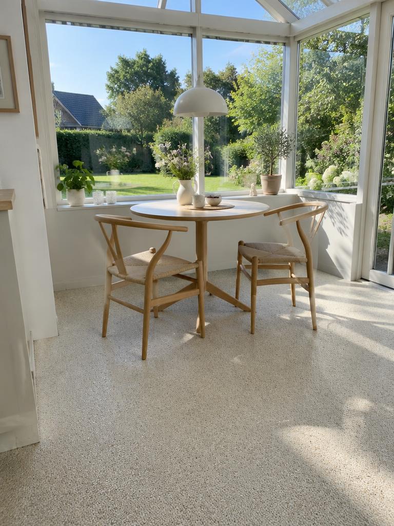 StoneCarpet-gulv i udestue med morgenbord